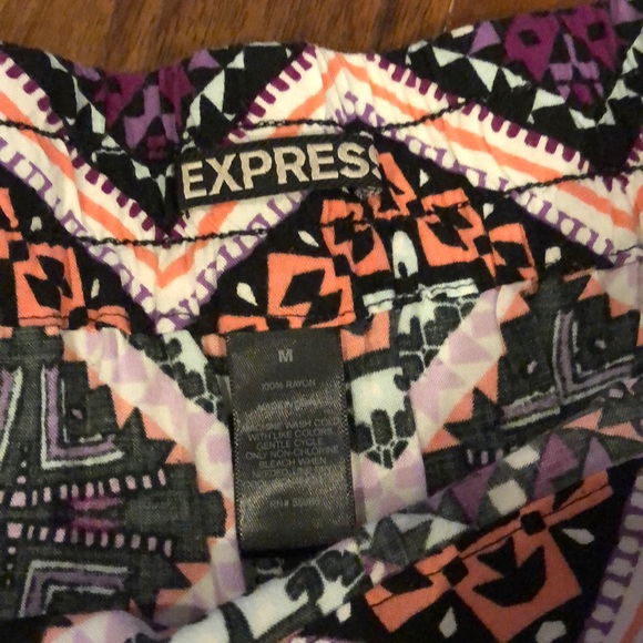 Express comfortable flowy tribal print shorts - Picture 4 of 6